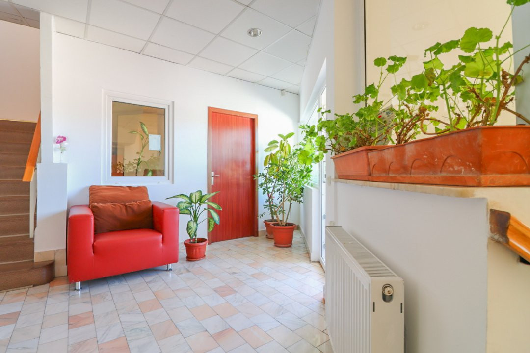 Casă de vânzare cu 12 camere - Piața Iancului/Muncii