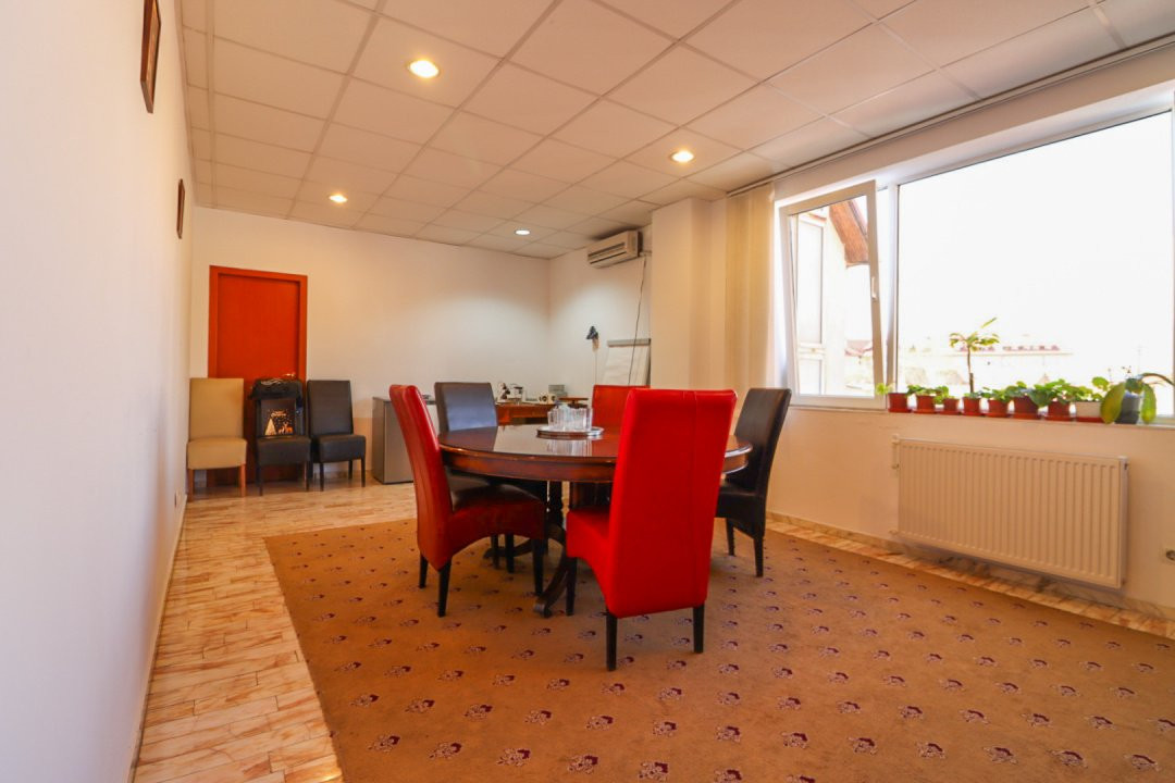 Casă de vânzare cu 12 camere - Piața Iancului/Muncii