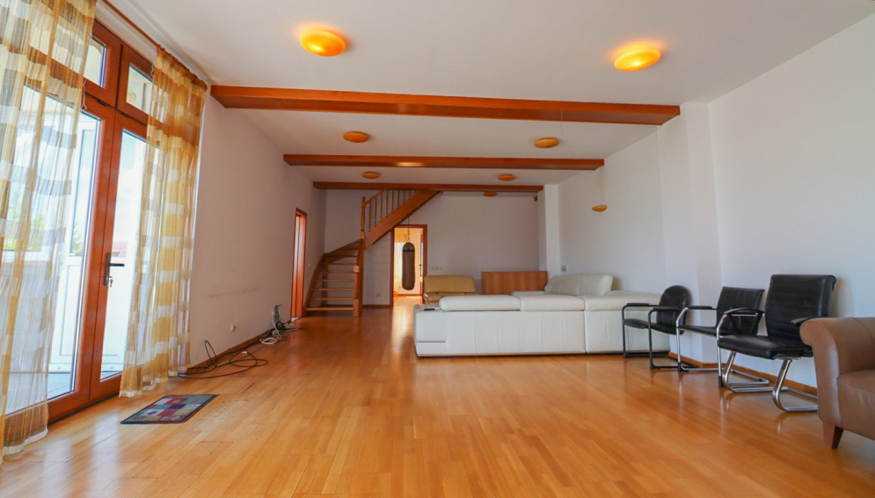 Casă de vânzare cu 12 camere - Piața Iancului/Muncii