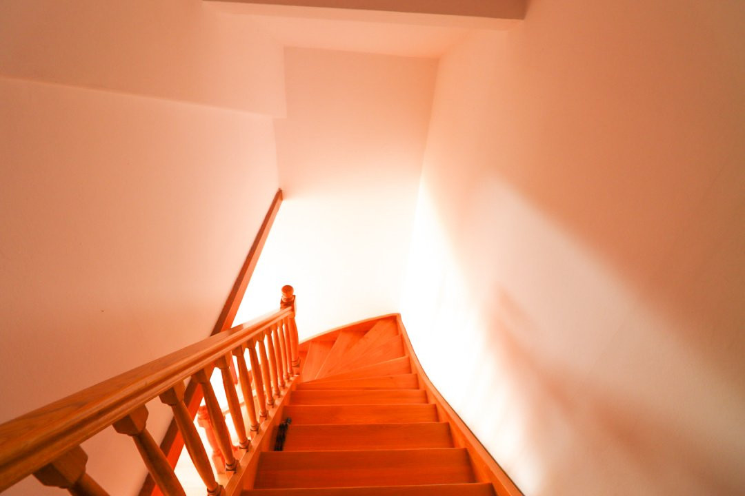 Casă de vânzare cu 12 camere - Piața Iancului/Muncii