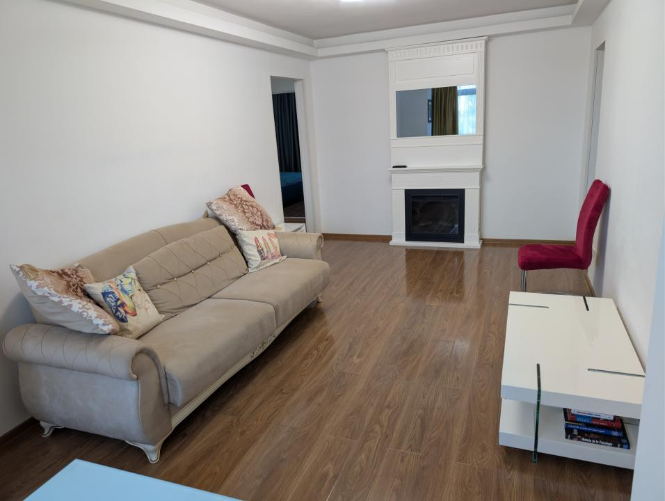 Apartament 3 Camere Modern metrou în fața blocului