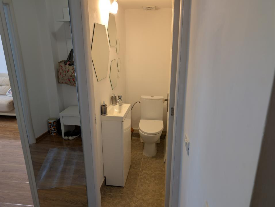 Apartament 3 Camere Modern metrou în fața blocului