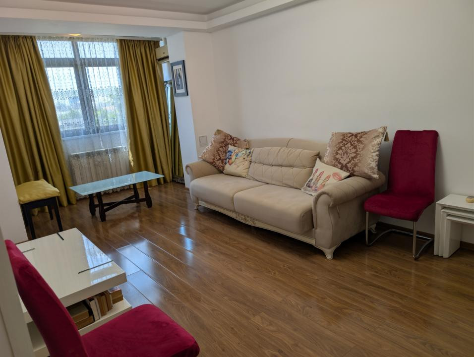 Apartament 3 Camere Modern metrou în fața blocului