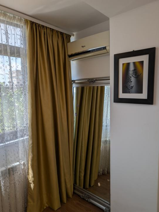 Apartament 3 Camere Modern metrou în fața blocului