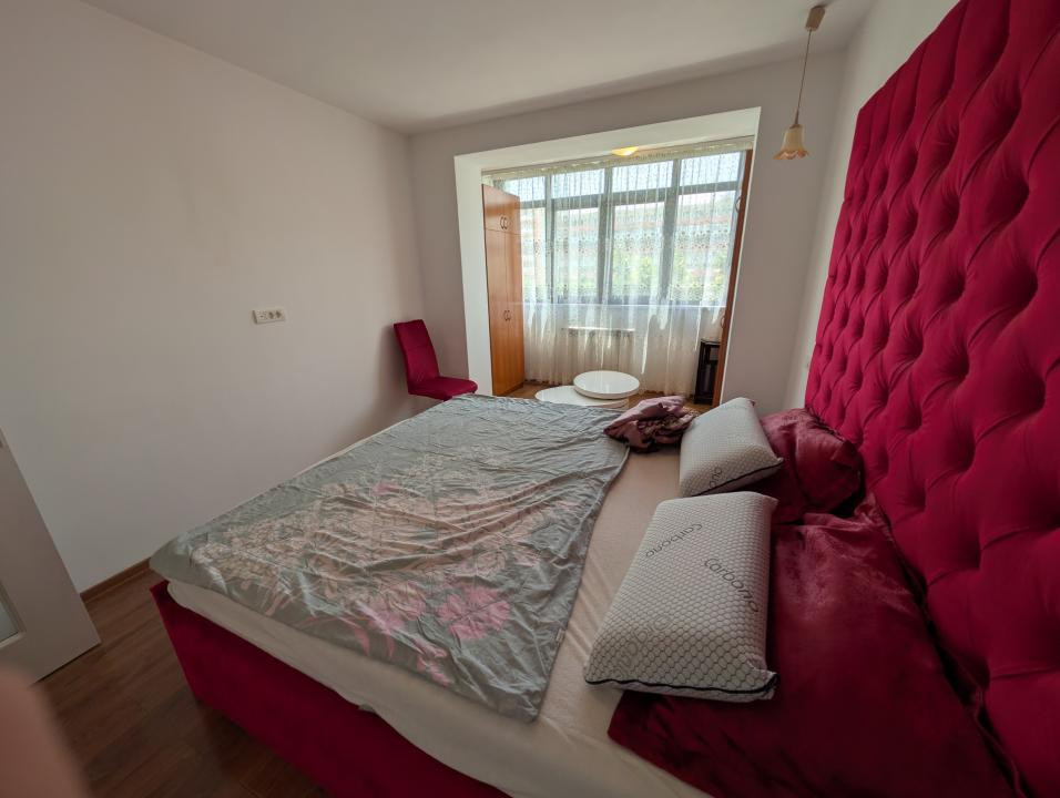 Apartament 3 Camere Modern metrou în fața blocului