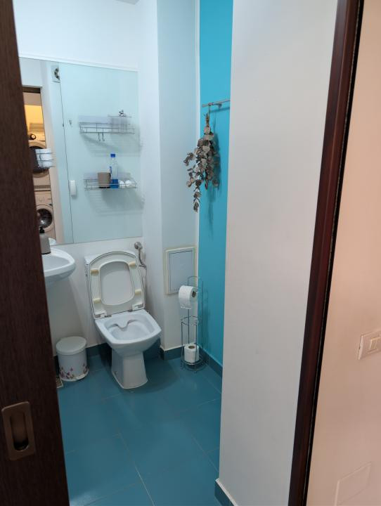 Apartament 3 Camere Modern metrou în fața blocului