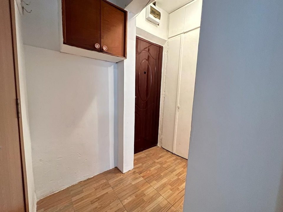 Garsoniera decomandata, 35 mpu, zona Gorjului | str. Velei