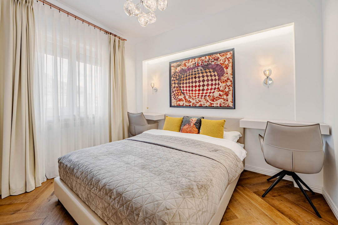 Unicat în Blocul Florentin: 3 camere, 2 băi, renovat integral cu designer