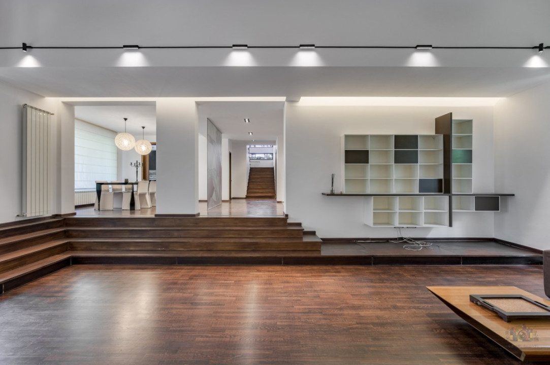 IANCU NICOLAE - COMPLEX TRAIAN, VILA 400 MP TOTAL, LOT 750 MP!