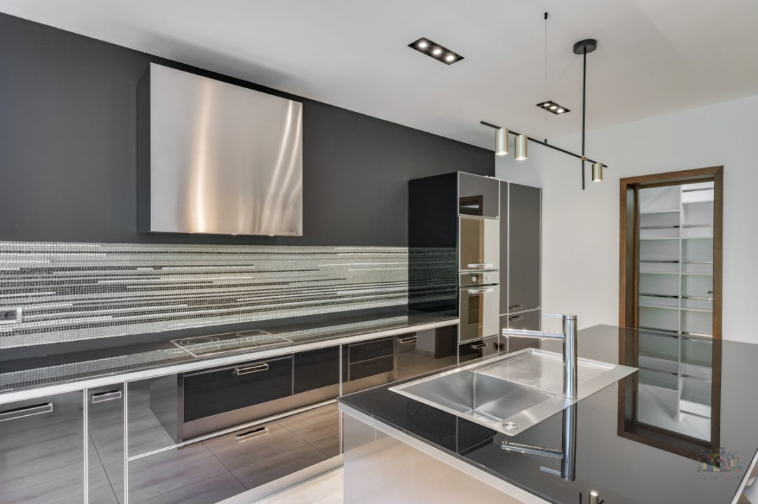 IANCU NICOLAE - COMPLEX TRAIAN, VILA 400 MP TOTAL, LOT 750 MP!