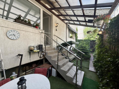 Apartament 3 Camere cu CURTE PROPRIE 30 mp | PARCARE disponibilă | Gura Putnei 