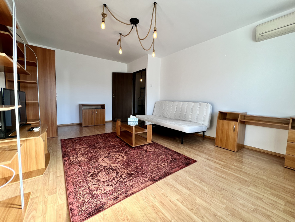 Garsoniera decomandata, 42 mp, balcon | zona Nerva Traian