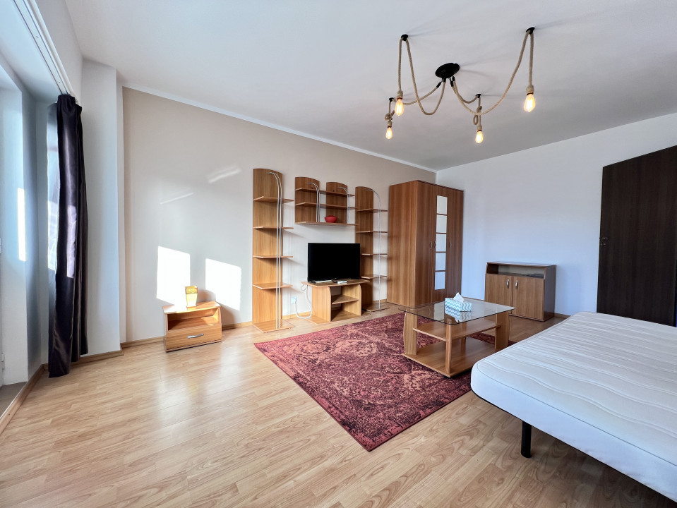 Garsoniera decomandata, 42 mp, balcon | zona Nerva Traian