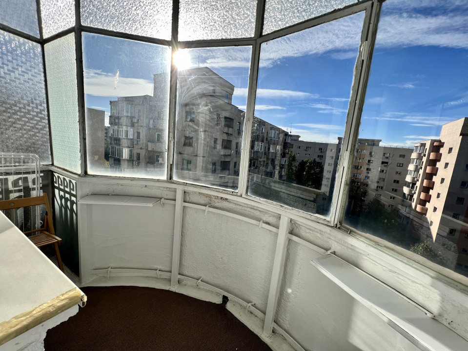 Garsoniera decomandata, 42 mp, balcon | zona Nerva Traian