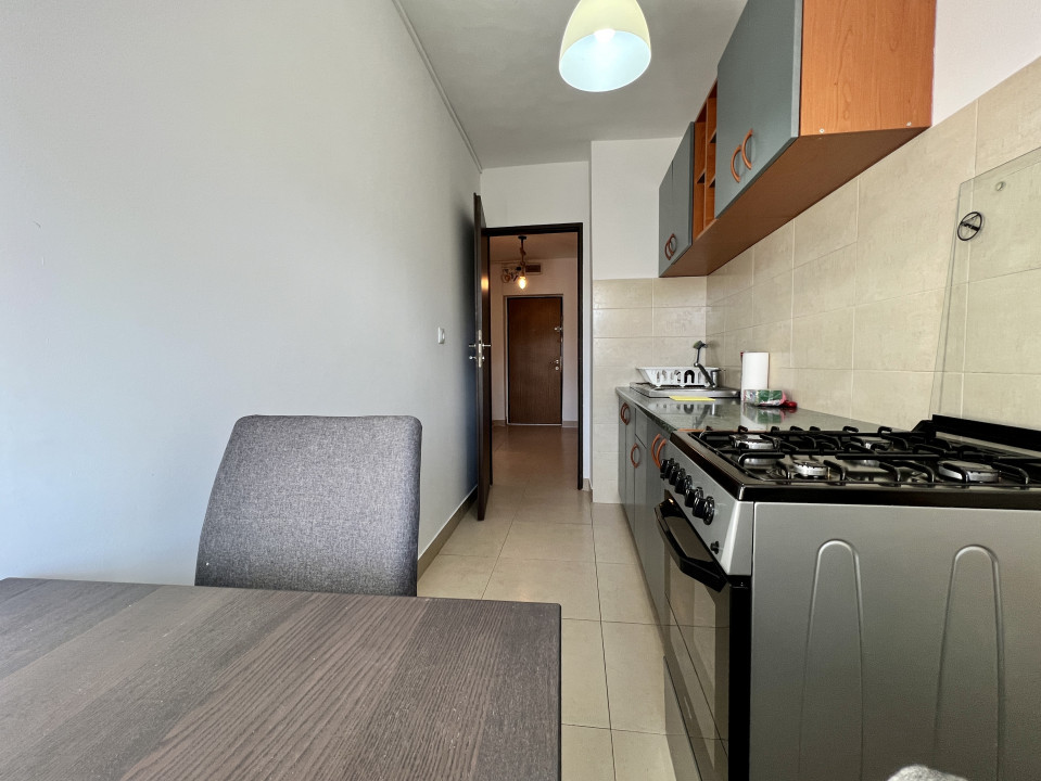 Garsoniera decomandata, 42 mp, balcon | zona Nerva Traian