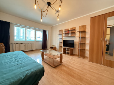 Garsoniera decomandata, 42 mp, balcon | zona Nerva Traian