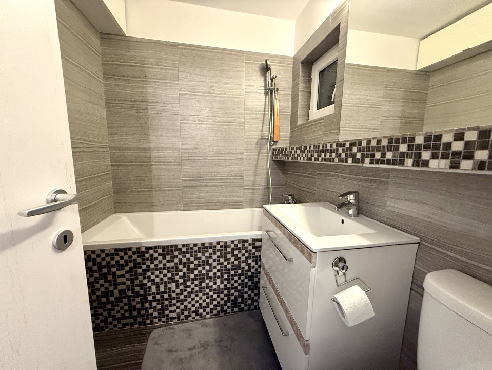 Apartament 3 camere decomandat, 72 mp, PARCARE, la intrarea in parc Tineretului!