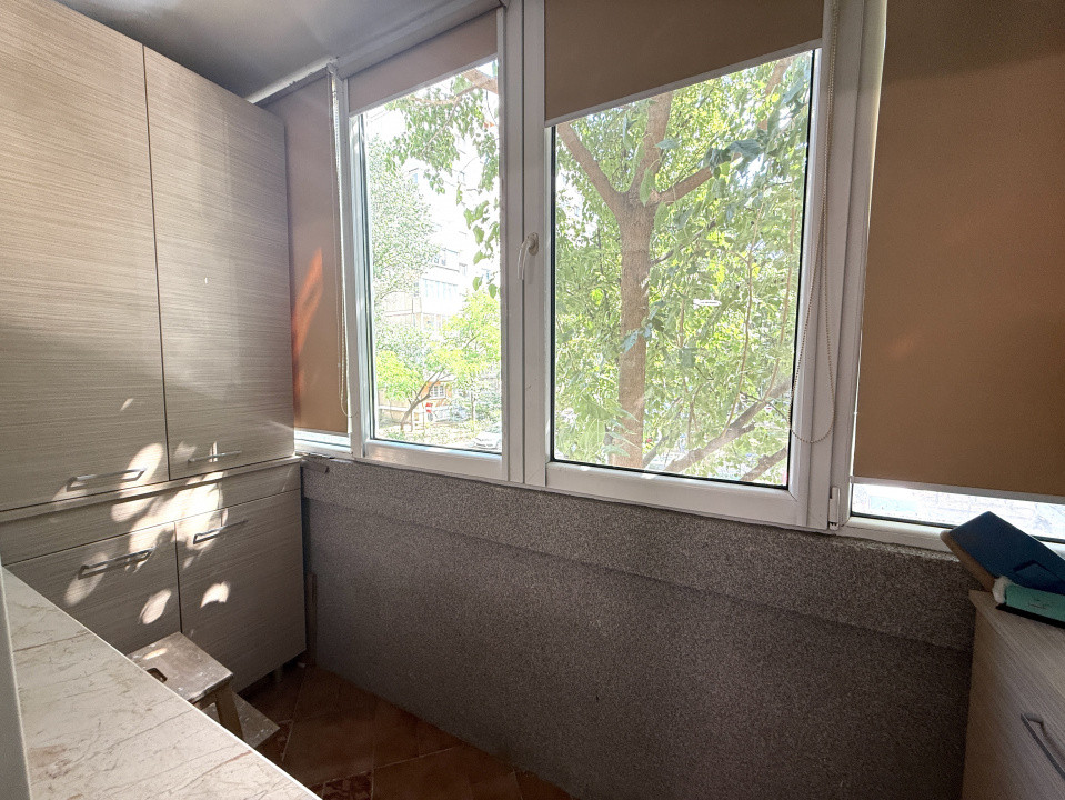 Apartament 3 camere decomandat, 72 mp, PARCARE, la intrarea in parc Tineretului!