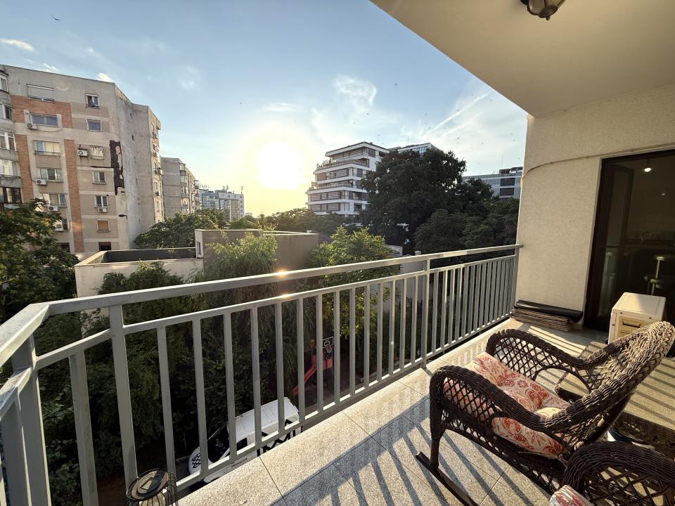 Apartament 3 camere cu centrală proprie, pet friendly și parcare disponibilă 