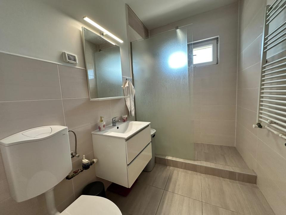 2 camere - 65 mp | Tavane înalte 2,80 m | Centrală | Boxă | Ferdinand