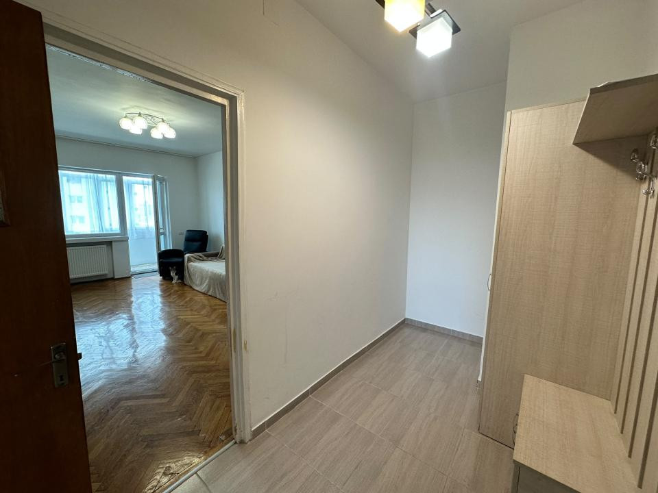 2 camere - 65 mp | Tavane înalte 2,80 m | Centrală | Boxă | Ferdinand