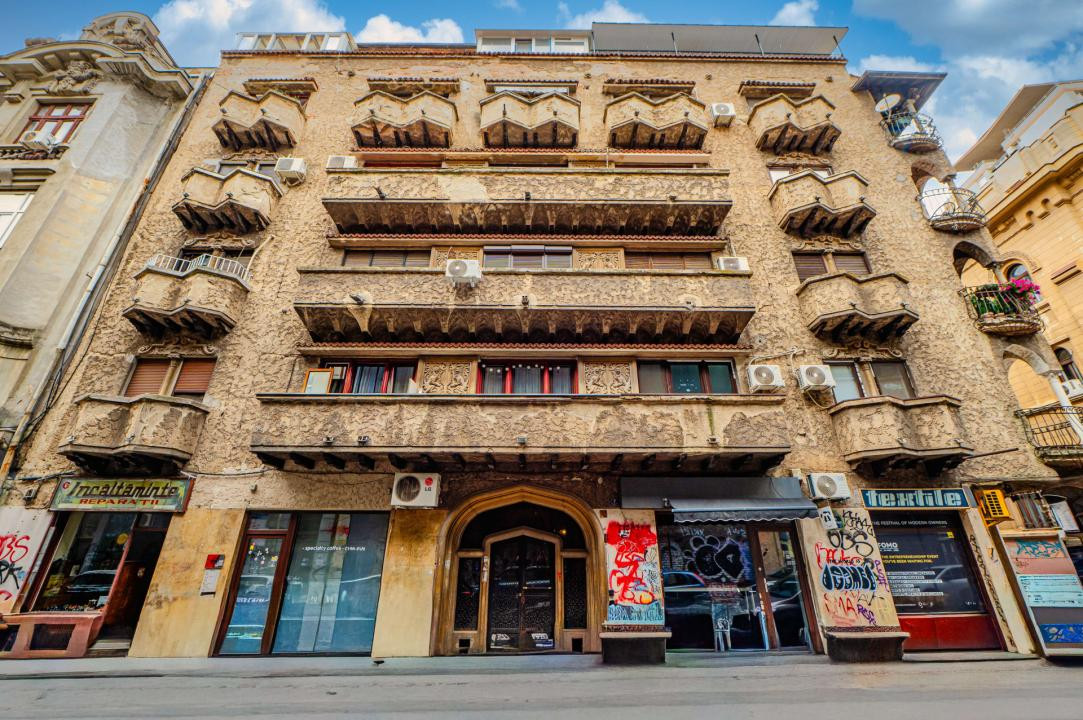Unicat în Blocul Florentin: 3 camere, 2 băi, renovat integral cu designer
