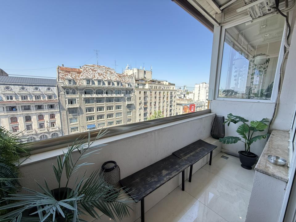 Unicat în Piața Romană! 2 camere, 53 mp, renovat integral cu designer
