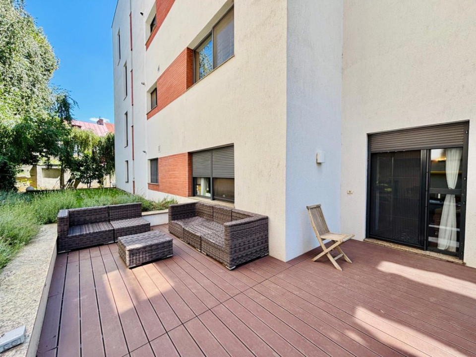 Apartament 4 camere cu gradina proprie - Loc de parcare inclus 