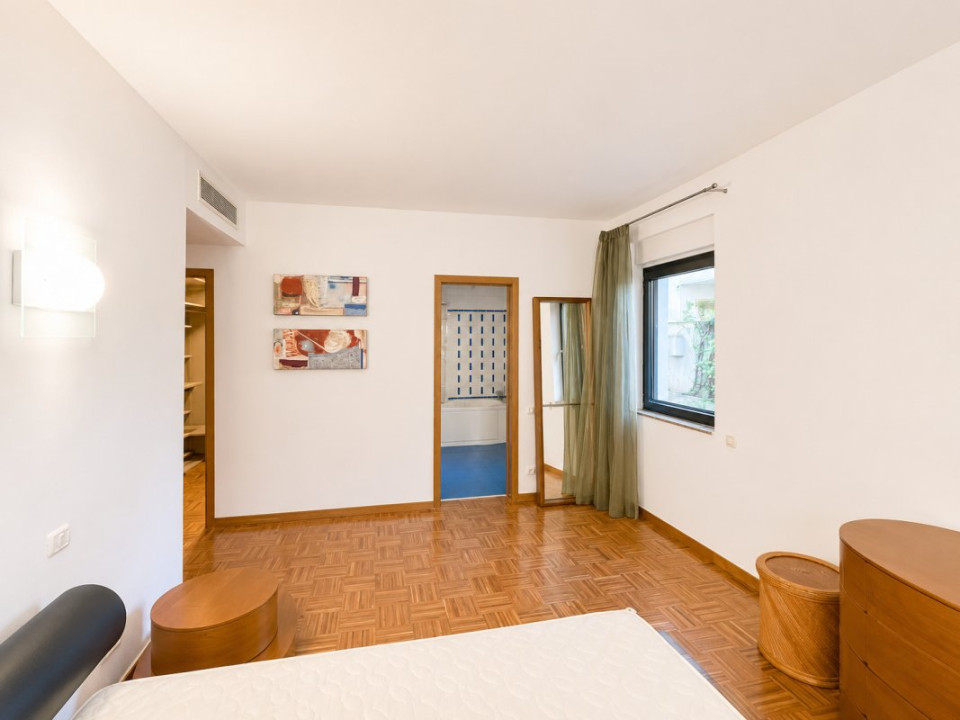 Apartament 4 camere cu gradina proprie - Loc de parcare inclus 