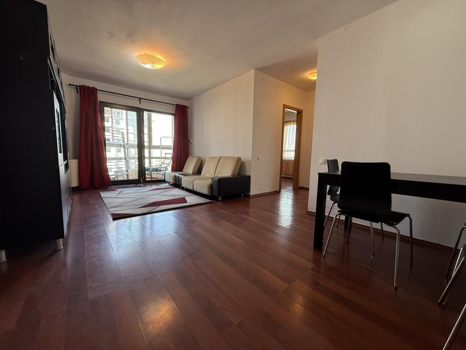 Apartament 3 camere 70 mp, cu centrala proprie, parcare** & priveliște!