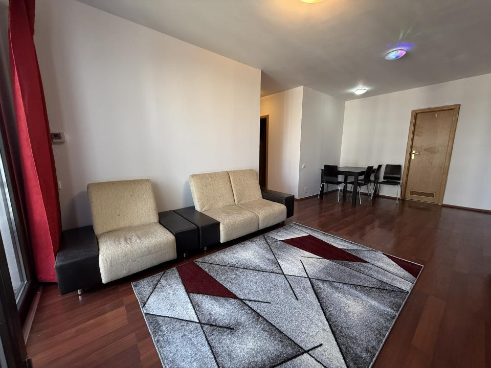 Apartament 3 camere 70 mp, cu centrala proprie, parcare** & priveliște!