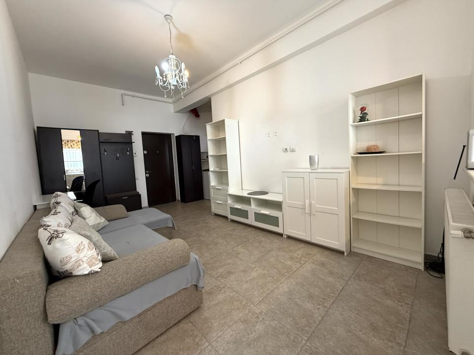 Apartament 2 camere semidecomandat, 42 mp, centrala proprie & Parcare