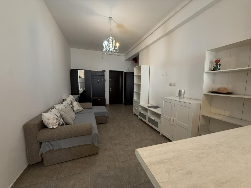 Apartament 2 camere semidecomandat, 42 mp, centrala proprie & Parcare