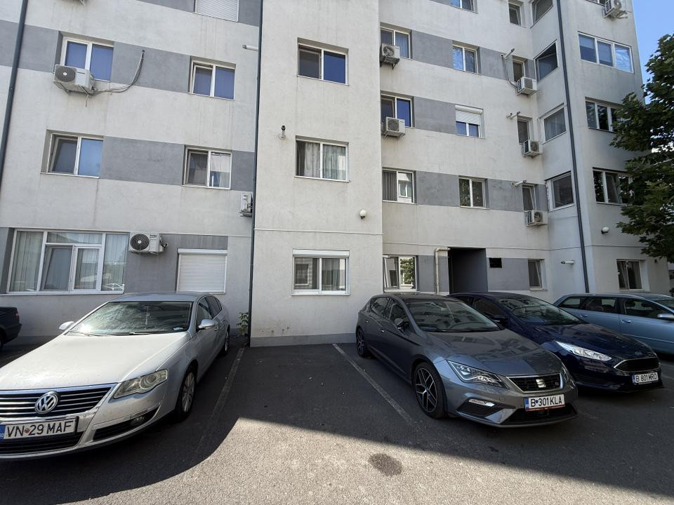 Apartament 2 camere semidecomandat, 42 mp, centrala proprie & Parcare