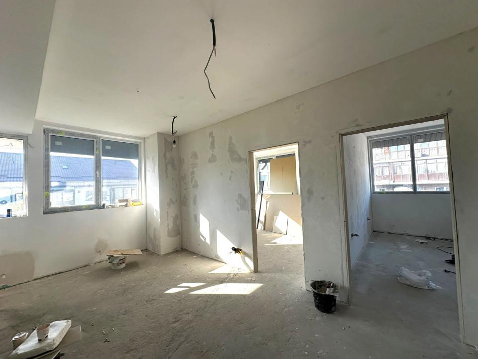 OPORTUNITATE! 5 camere - spatioase - 126mp in Dobroesti - Marului