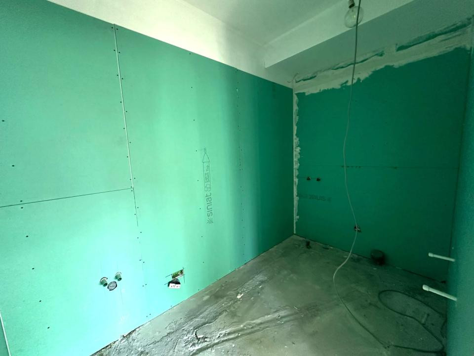 OPORTUNITATE! 5 camere - spatioase - 126mp in Dobroesti - Marului