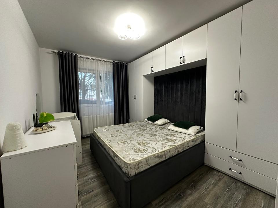 2 camere | Decomandat | Curte 60 mp | La Cheie | Dobroesti - Marului