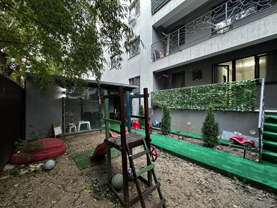 2 camere | Decomandat | Curte 60 mp | La Cheie | Dobroesti - Marului