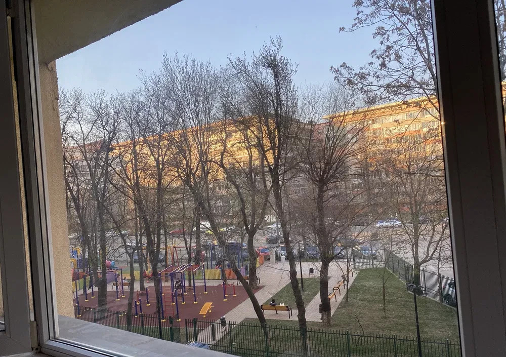 Apartament 2 camere 54 mp, semidecomandat, lângă METROU Piața Iancului