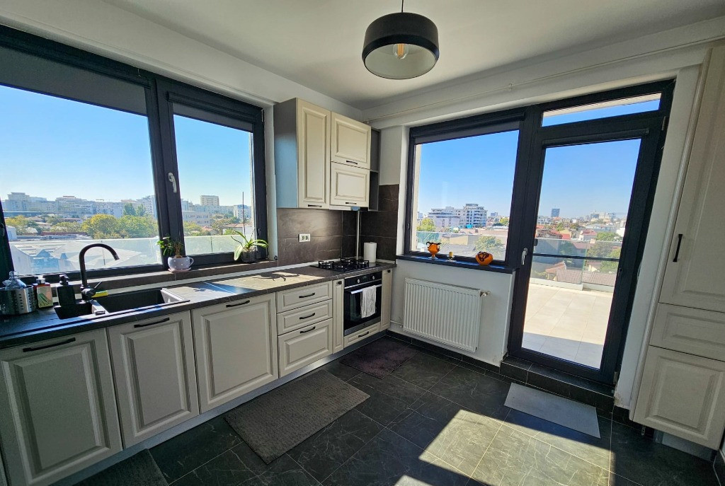 Apartament gol, 3 camere + terasa 55mp | zona Iancului - Matei Voievod