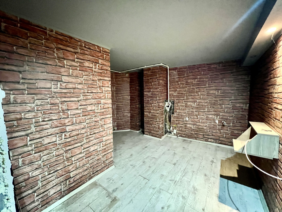 Spatiu birouri/fast-food, 2 intrari, 70 mp subsol+parter | Delea Veche