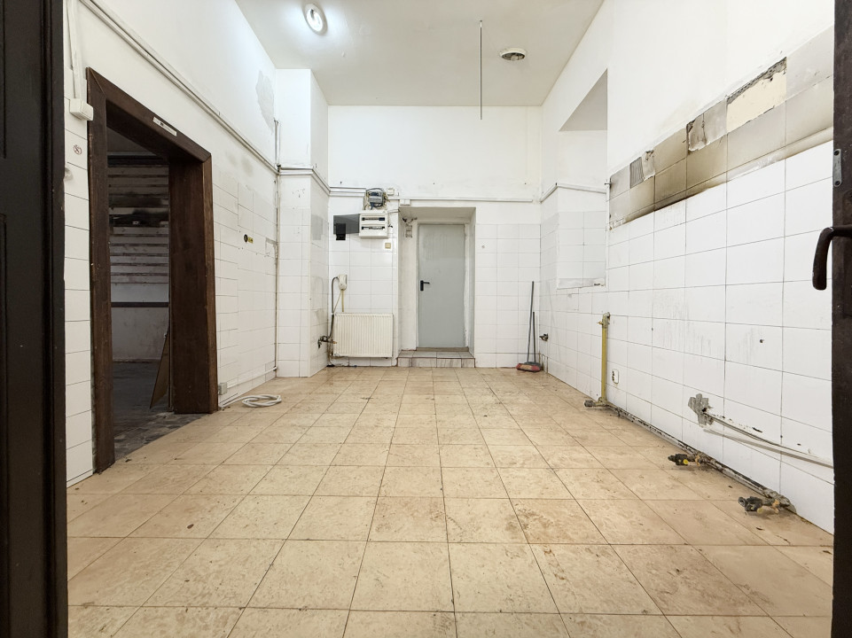 Spatiu comercial 126 mpu + 74 mp subsol | Centrul Vechi - Str. Franceza