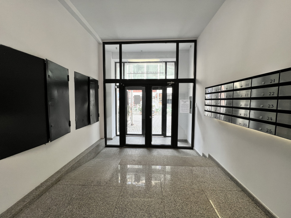 Cabinet/Birou, 4 camere, 82 mp, 2 bai & balcon | Calea Victoriei