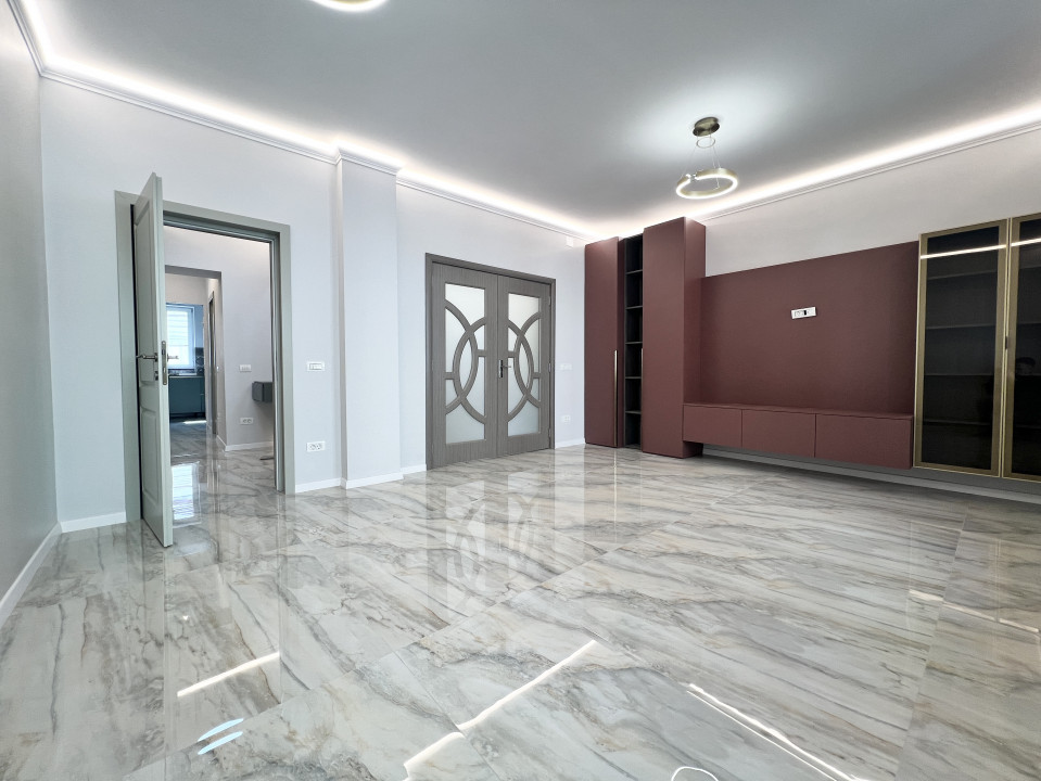 Birou/Cabinet ultracentral, 2 incaperi, 50 mp, balcon | str. Rosetti