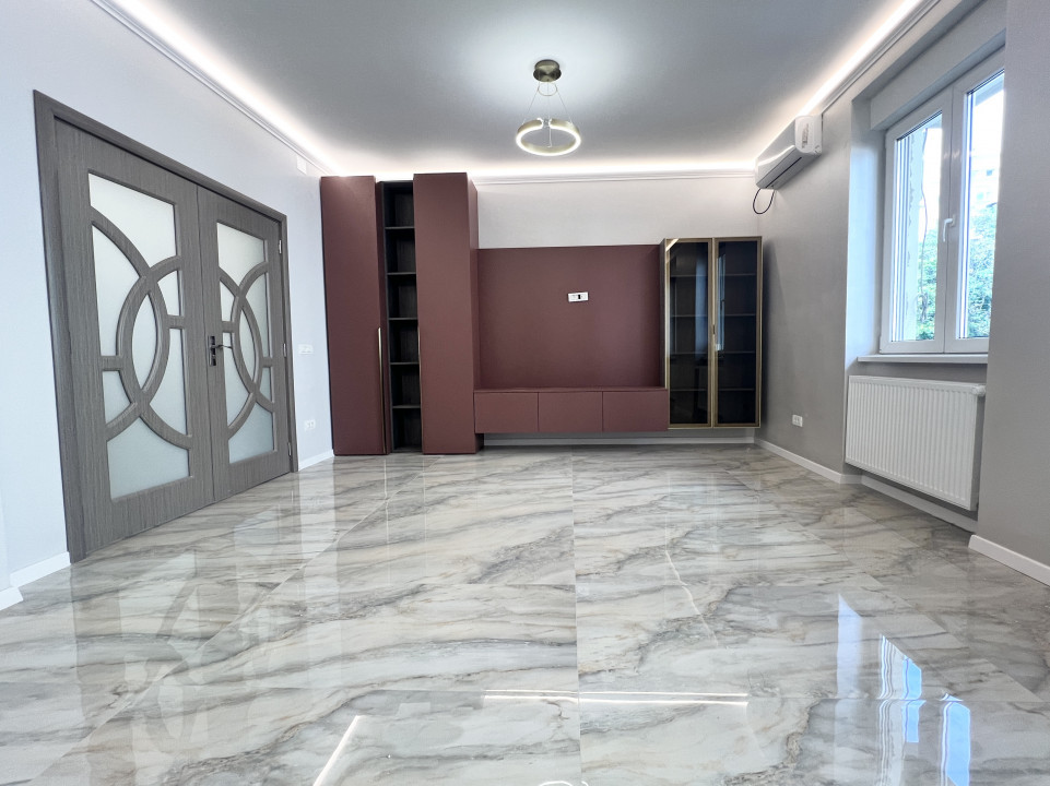 Birou/Cabinet ultracentral, 2 incaperi, 50 mp, balcon | str. Rosetti