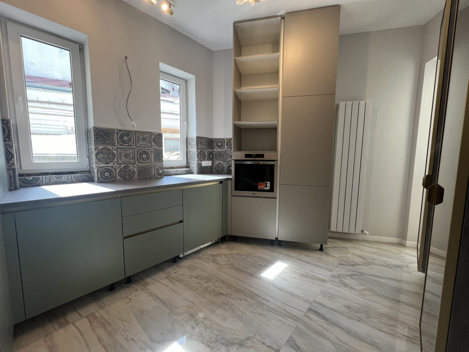 Birou/Cabinet ultracentral, 2 incaperi, 50 mp, balcon | str. Rosetti